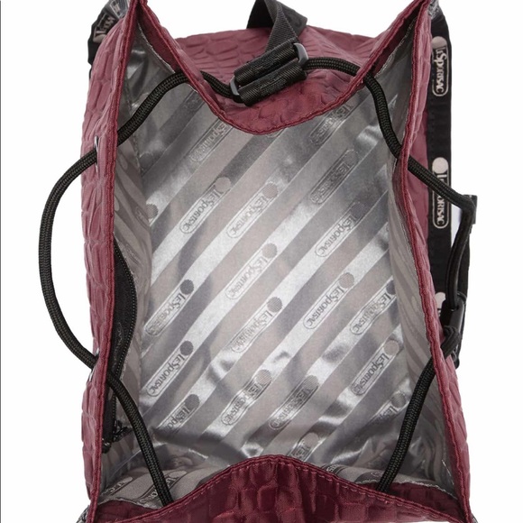 ✔️SOLD NWT LeSportsac Drawstring Crossbody Bag - Picture 5 of 7